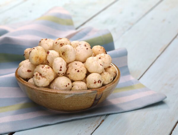 Enjoying the Crunch: The Delight of Cream & Onion Roasted Makhana